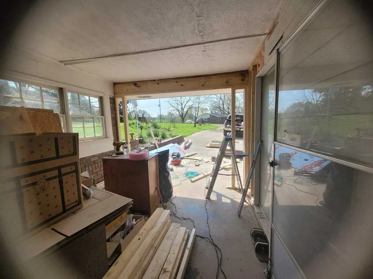 Air movers and dehumidifier for Water Mitigation Services in Coolidge