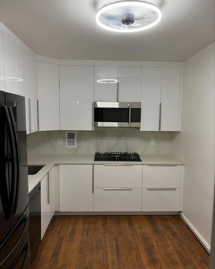 Renovated kitchen with quartz countertops in Coolidge